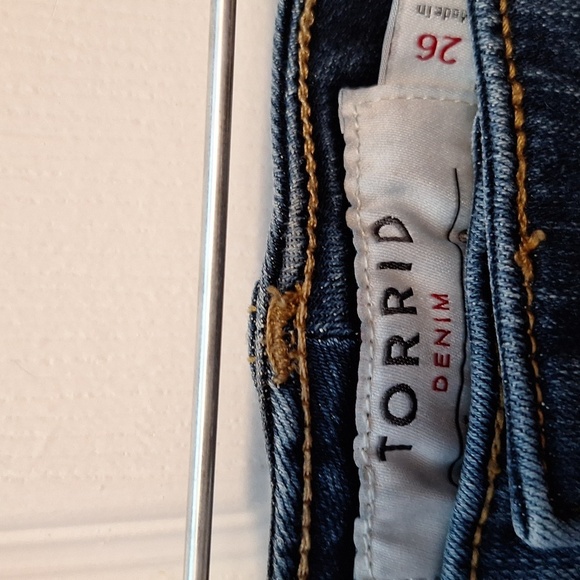 Torrid Blue Denim Shorts - Picture 2 of 4